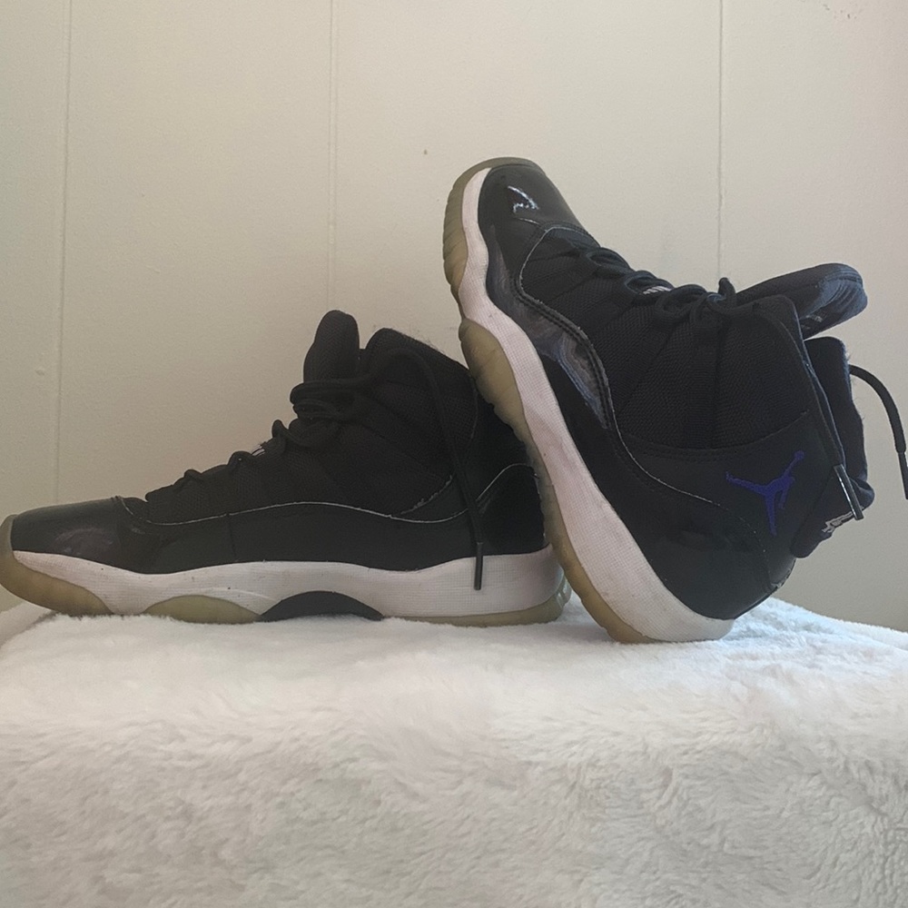 Come grab these original Jordan’s 45!